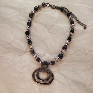 💖 Chico's Beaded Beaded Strand Hammered Pendant Necklace 💖